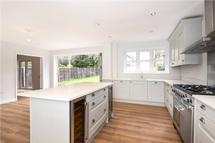 Property developer in Berkshire. House extension. CR Project Solutions. Crawthorne kitchen2